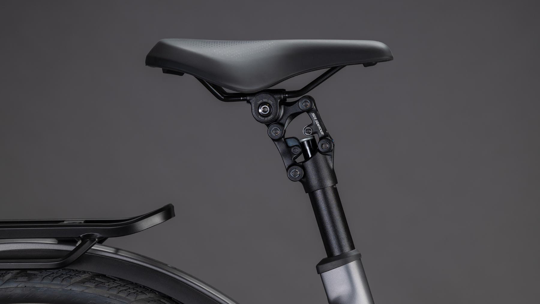 112302E-Cube-Kathmandu-Hybrid-Comfort-Pro-800-slabgrey-n-black-2026-EBike-Trekkingrad-Tiefeinsteiger-07