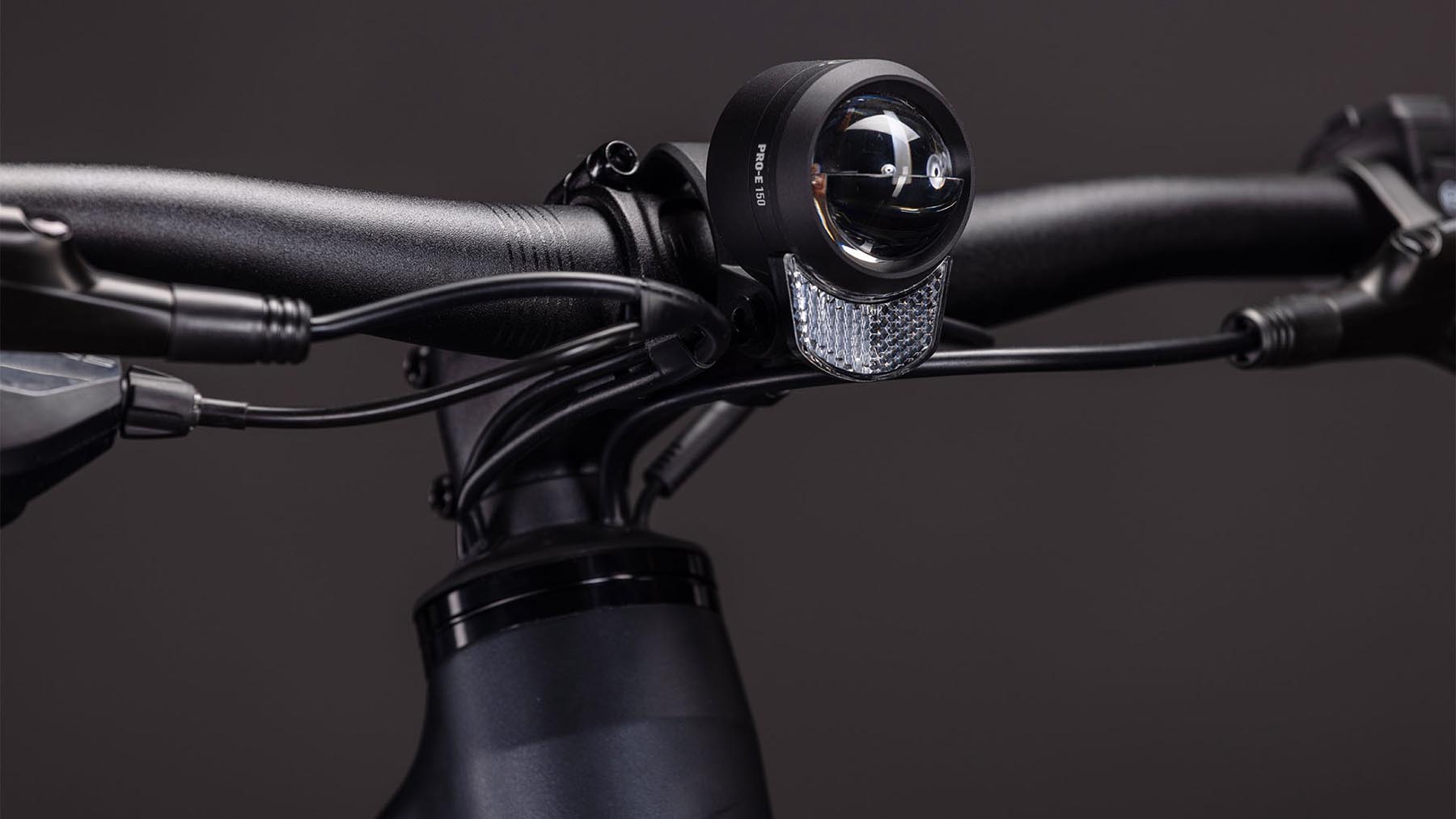 123111Z-Cube-Editor-Hybrid-Pro-400X-FE-coal-n-prism-2026-EBike-Fitnessrad-Damen-05