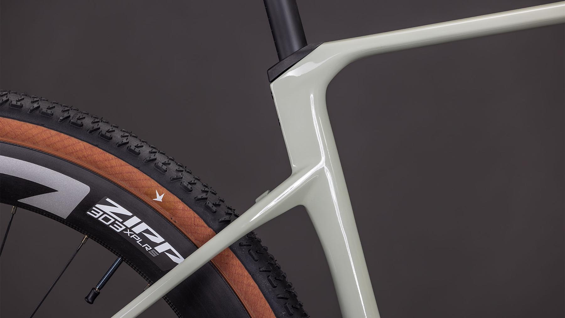 130500-Cube-Nuroad-C-62-SLX-reedbeige-n-chrome-2026-Gravel-Bike-04