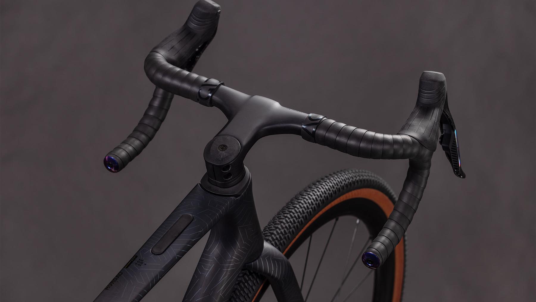 130350-Cube-Nuroad-C-62-EXC-carbon-n-crisscross-2026-Gravel-Bike-03