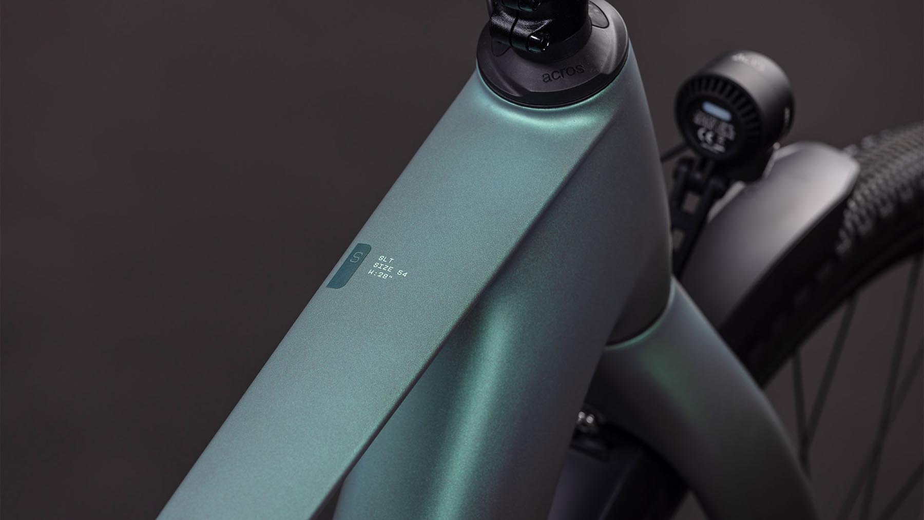 112950-Cube-Kathmandu-Hybrid-C-62-SLT-400X-seafoam-n-chrome-2026-EBike-Trekkingrad-Herren-01