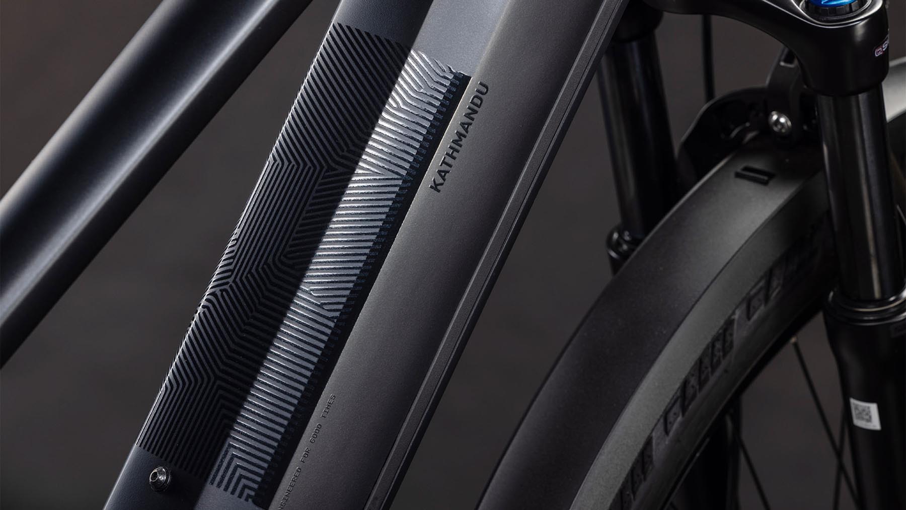 112201Z-Cube-Kathmandu-Hybrid-Pro-800-coal-n-black-2026-EBike-Trekkingrad-Damen-02