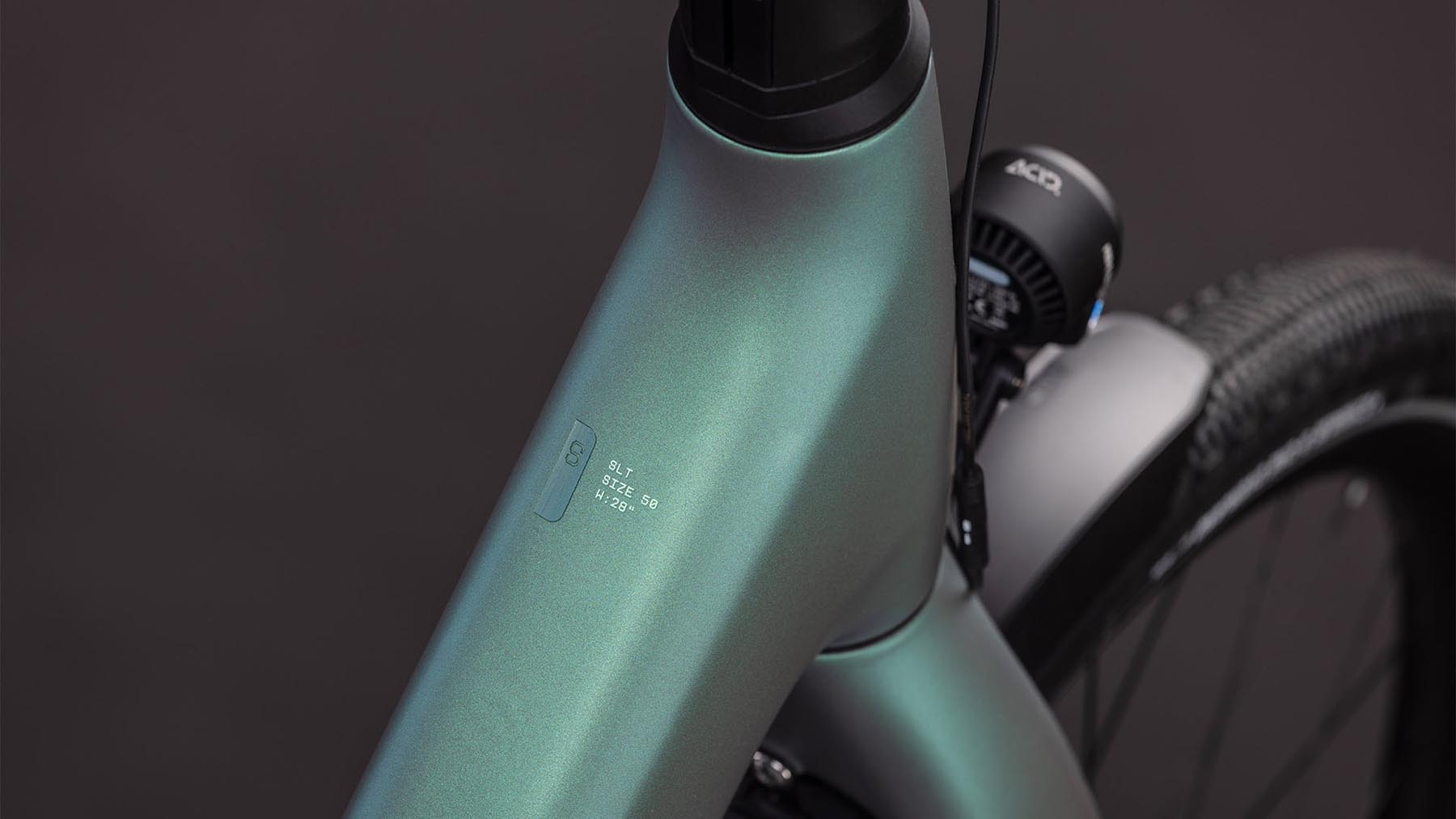 112951E-Cube-Kathmandu-Hybrid-C-62-SLT-400X-seafoam-n-chrome-2026-EBike-Trekkingrad-Tiefeinsteiger-01