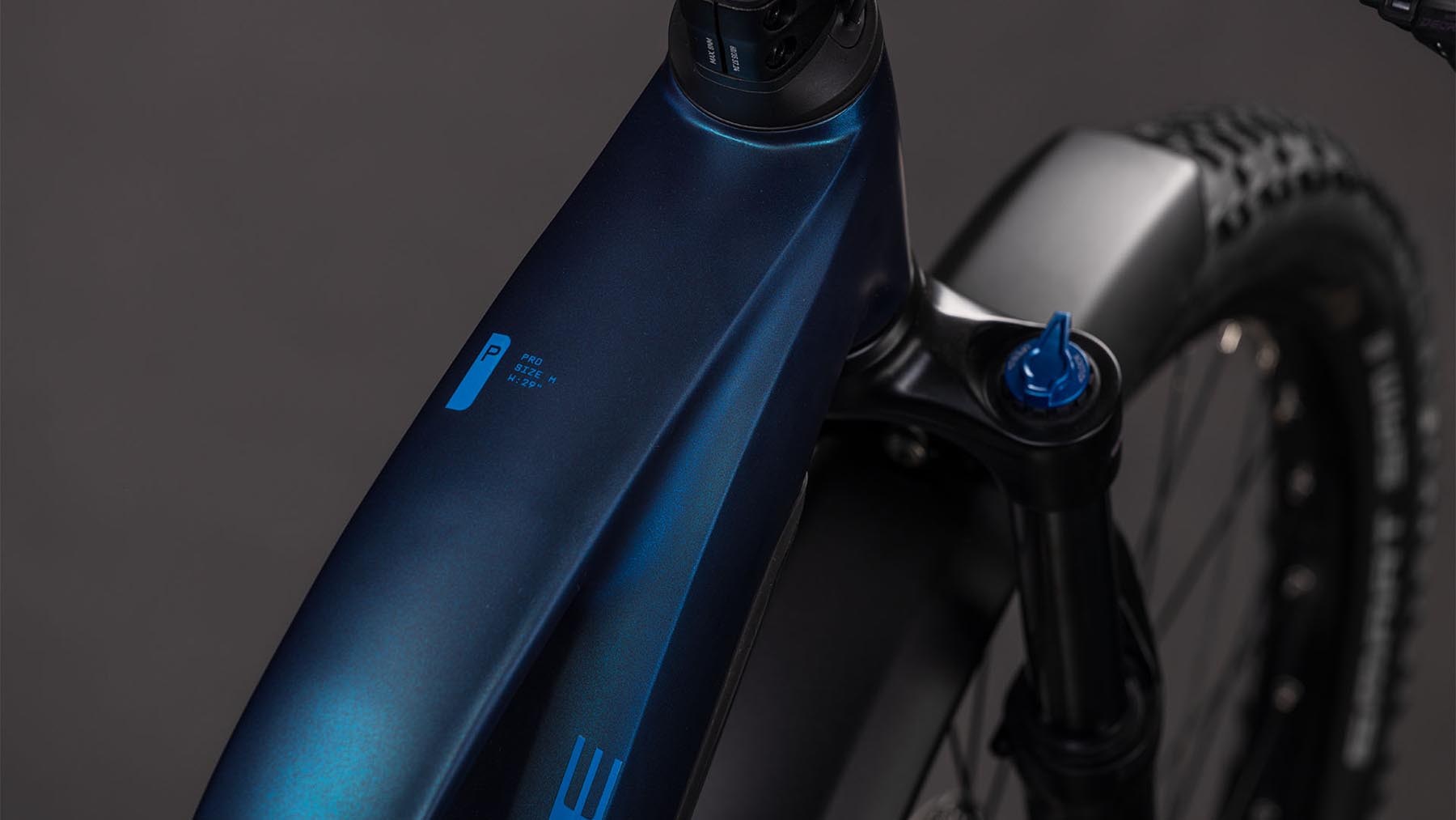 108331Z-Cube-Reaction-Hybrid-Pro-800-FE-nebular-n-dazzle-2026-EBike-Hardtail-Mountainbike-Damen-01