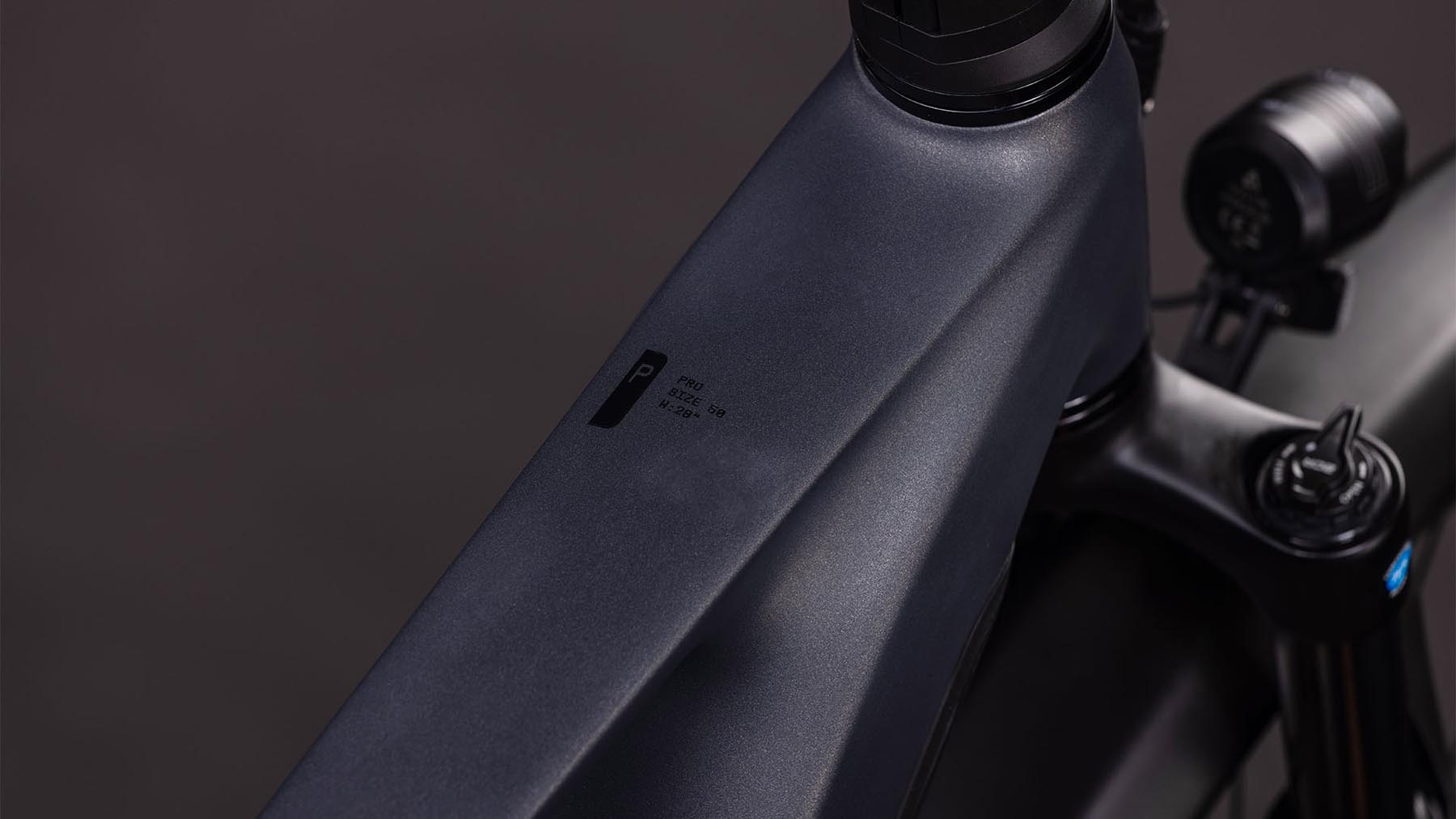 1113500-Cube-Kathmandu-Hybrid-ONE11-HPC-Pro-800-slabgrey-n-black-2026-EBike-Trekkingrad-Herren-01