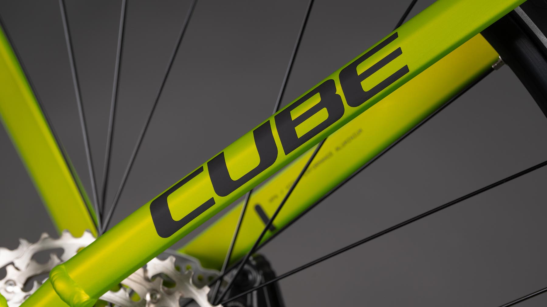 112222E-Cube-Kathmandu-Hybrid-Pro-800-lizard-n-black-2026-EBike-Trekkingrad-Tiefeinsteiger-04