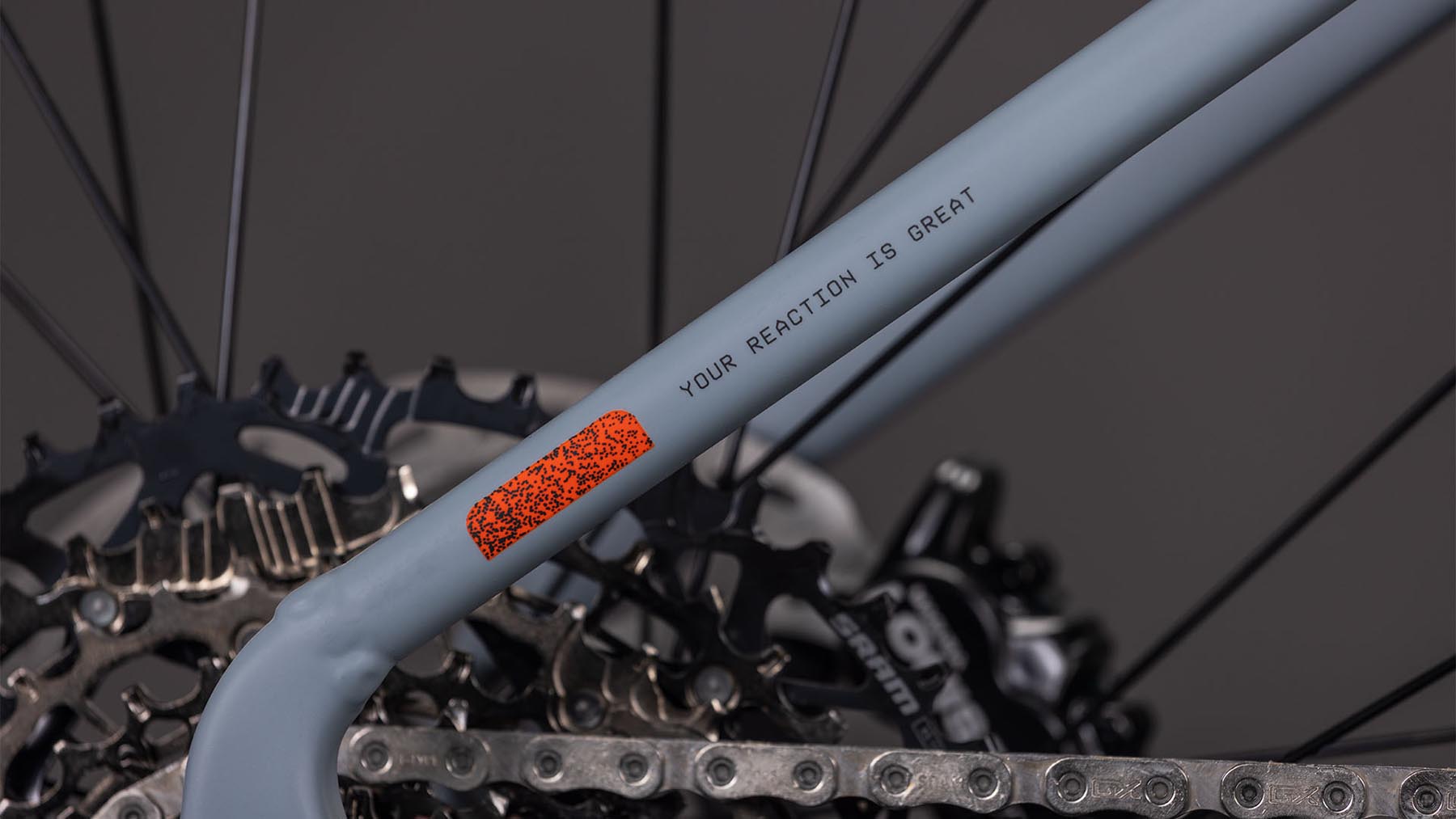108402E-Cube-Reaction-Hybrid-Race-800-vulcan-n-orange-2026-EBike-Hardtail-Mountainbike-Tiefeinsteiger-05