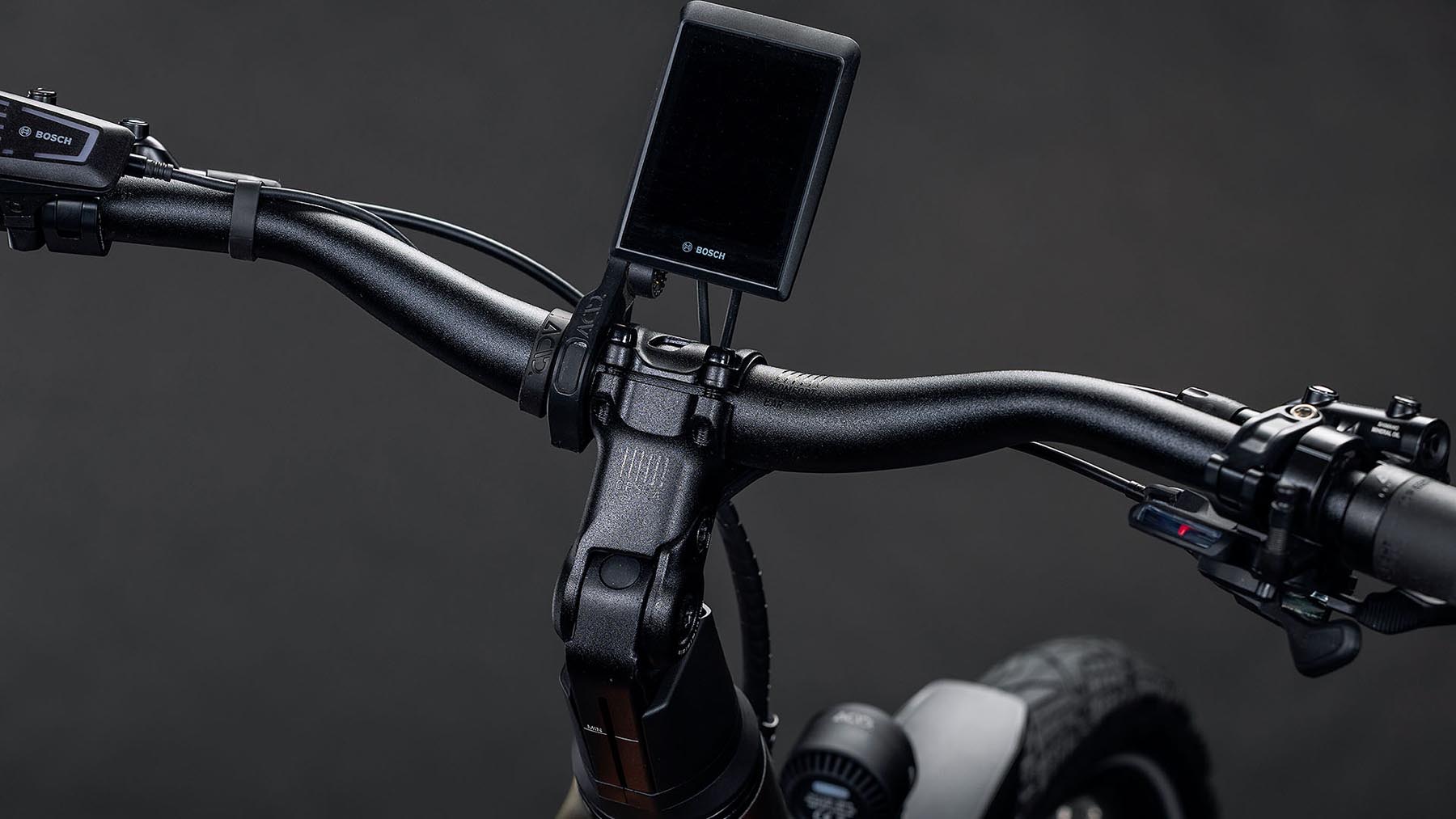 112211Z-Cube-Kathmandu-Hybrid-Pro-800-sunglow-n-chrome-2026-EBike-Trekkingrad-Damen-02