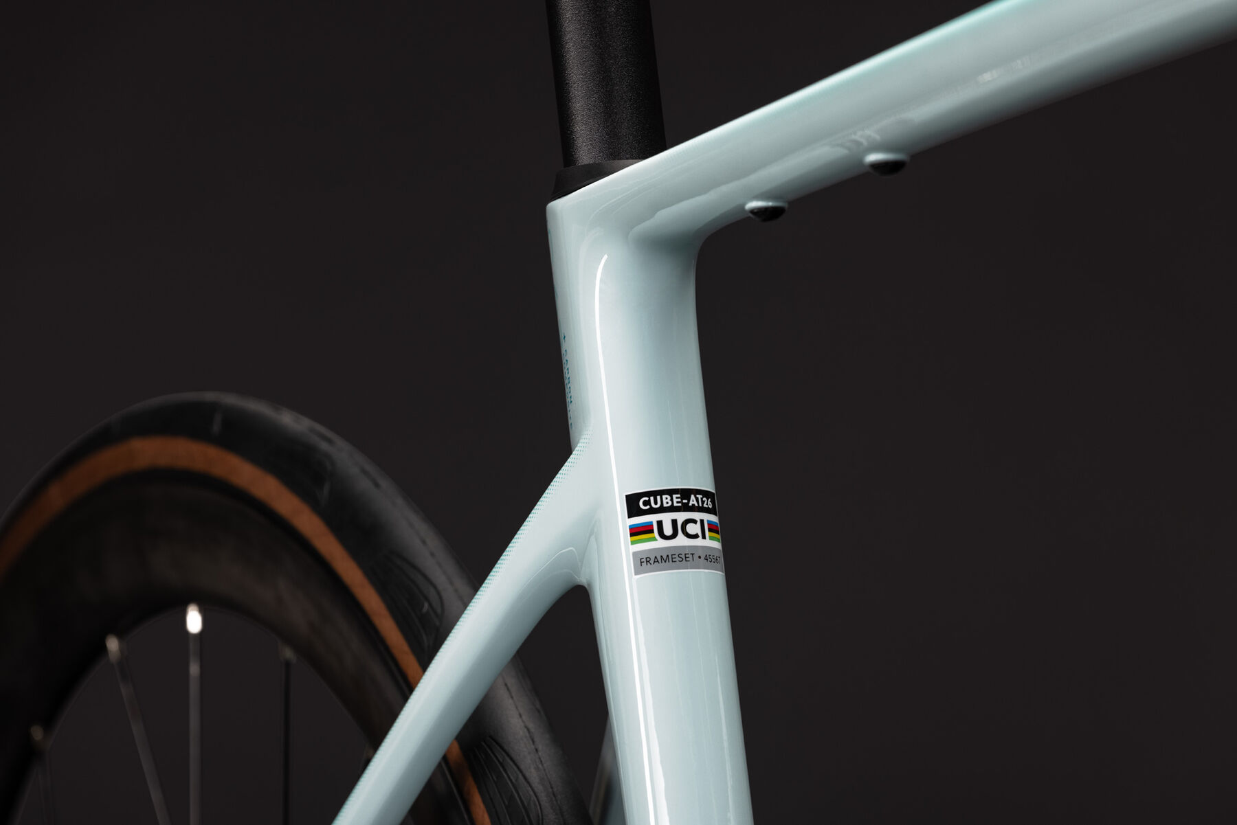1131310-Cube-Attain-C-62-Race-frostymint-n-mint-2027-05