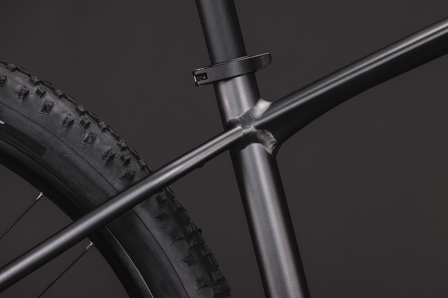 1140600-Cube-Aim-SLX-slateblack-n-chrome-2027-03