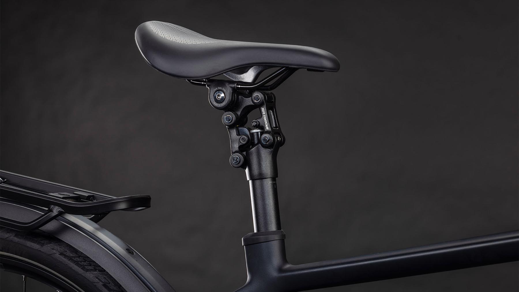 112200-Cube-Kathmandu-Hybrid-Pro-800-coal-n-black-2026-EBike-Trekkingrad-Herren-05