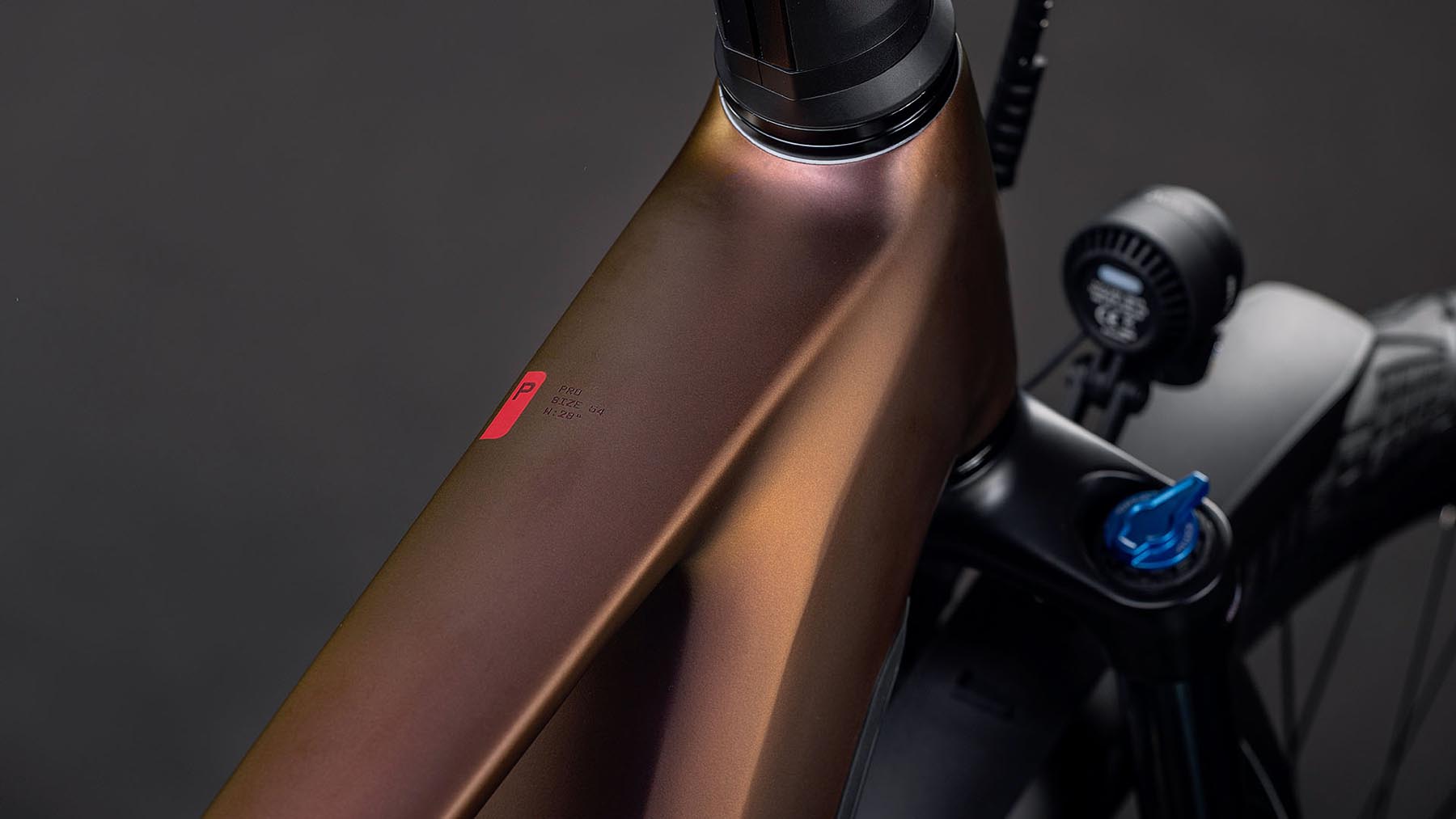 112210-Cube-Kathmandu-Hybrid-Pro-800-sunglow-n-chrome-2026-EBike-Trekkingrad-Herren-01