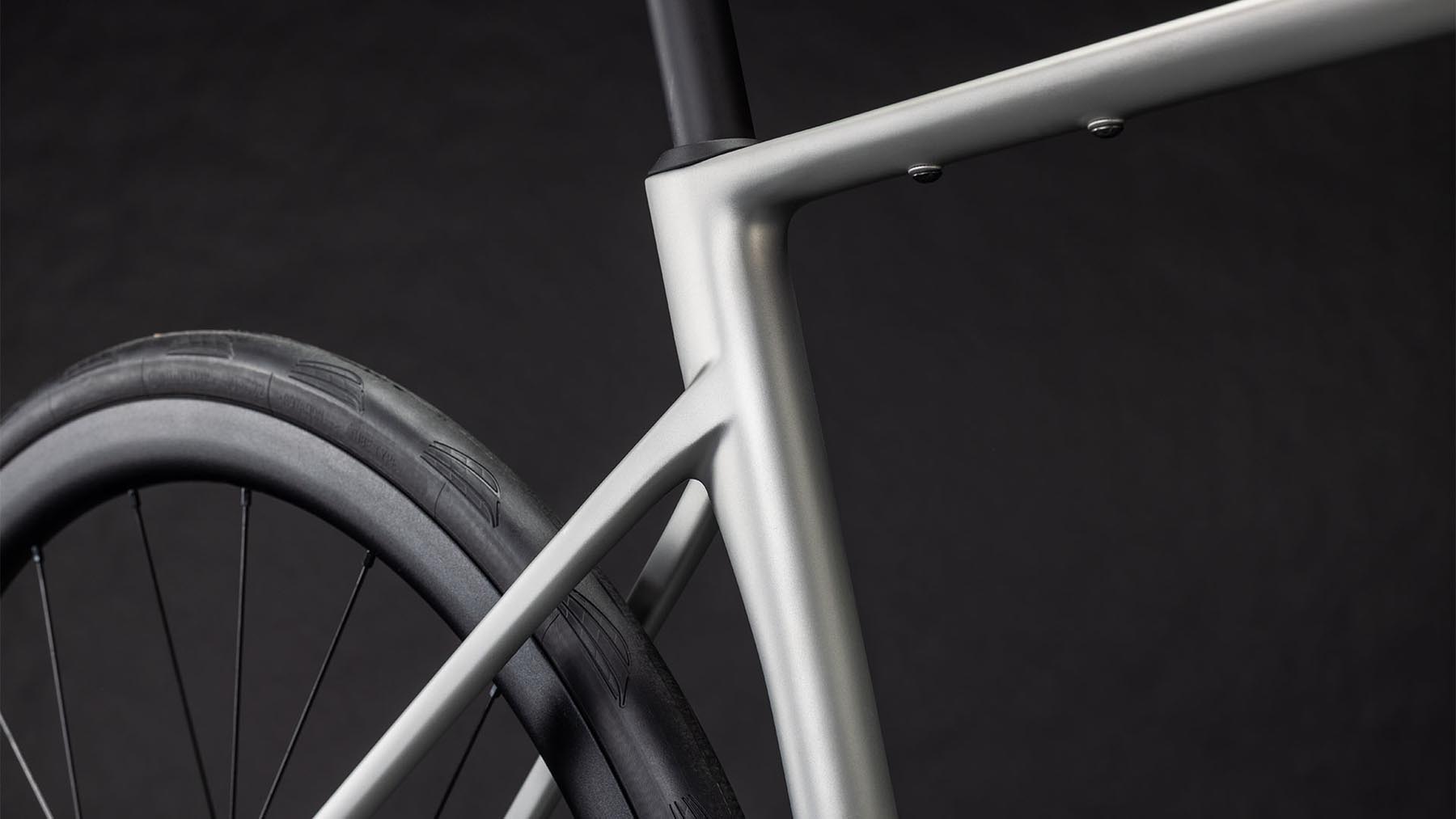 125600-Cube-Attain-C-62-SLX-sleekgrey-n-prism-2026-Carbon-Rennrad-06