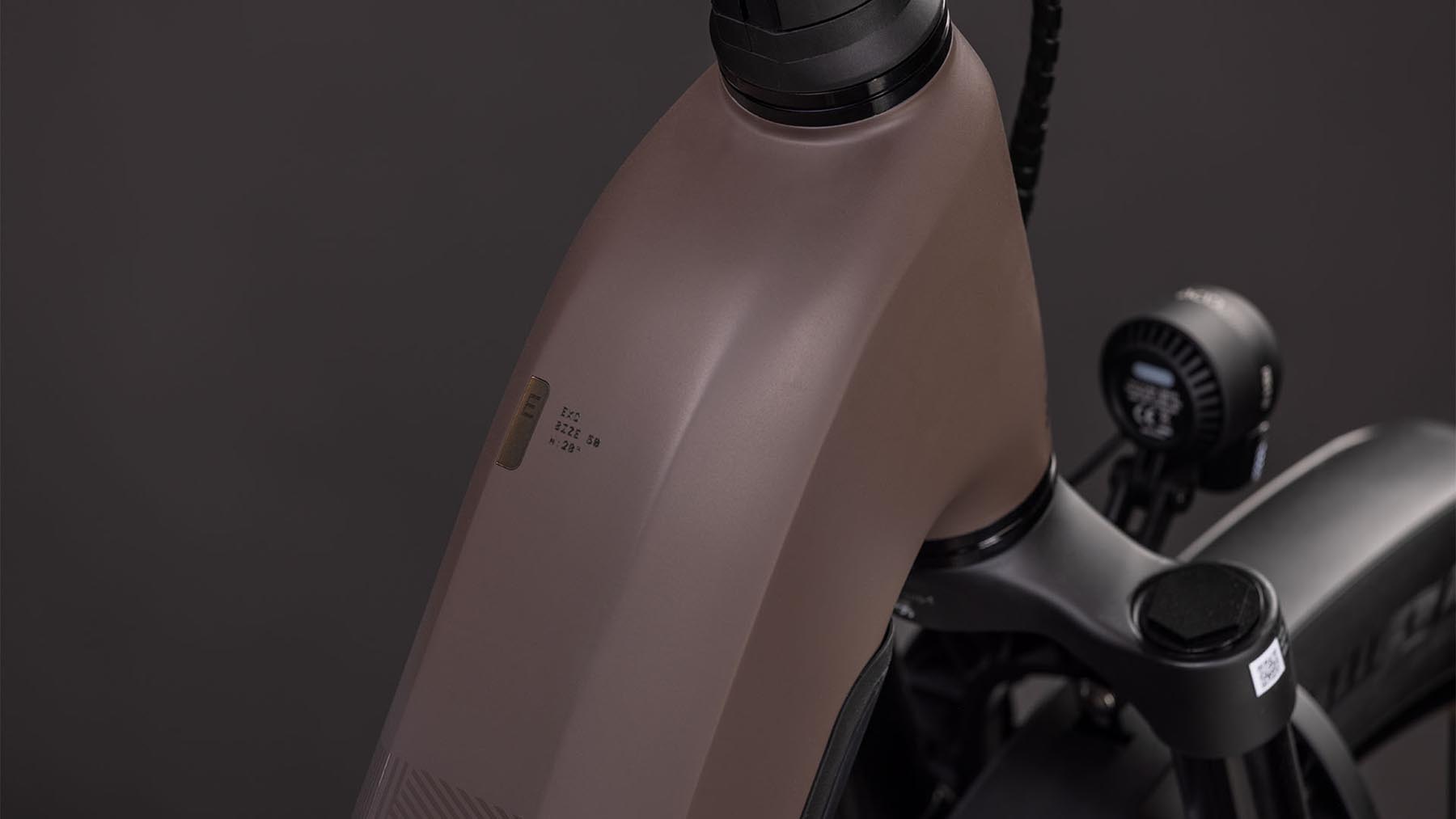 112502E-Cube-Kathmandu-Hybrid-EXC-800-cedar-n-chrome-2026-EBike-Trekkingrad-Tiefeinsteiger-01