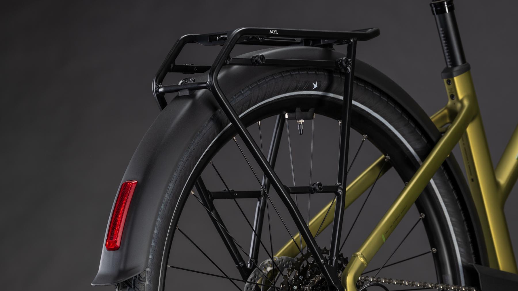 111211Z-Cube-Touring-Hybrid-Pro-800-goldenlime-n-black-2026-EBike-Trekkingrad-Damen-05