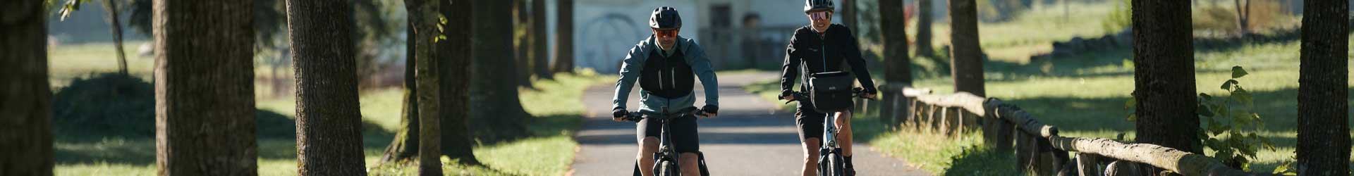 Touring-Hybrid-Banner-2025