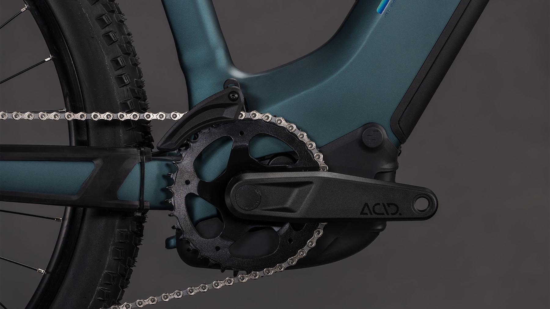 108122E-Cube-Reaction-Hybrid-ONE-800-royalgreen-n-prism-2026-EBike-Hardtail-Mountainbike-Tiefeinsteiger-04