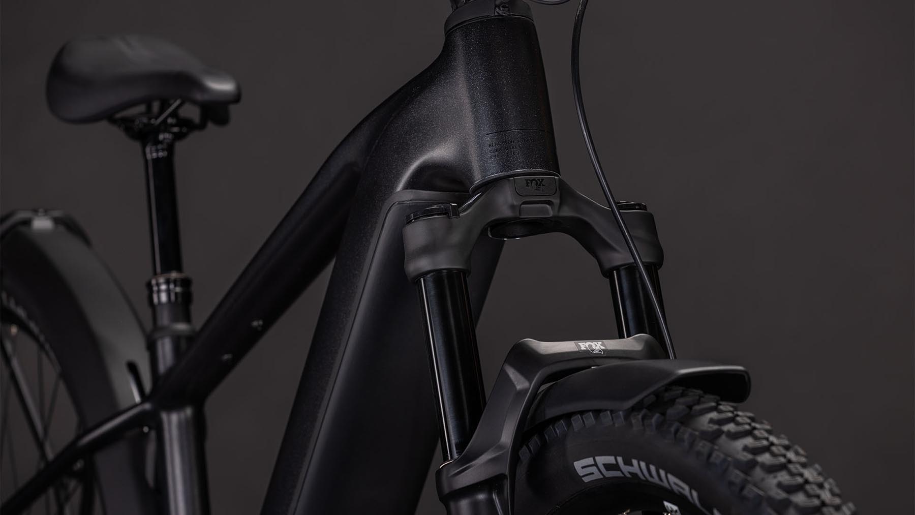 108630-Cube-Reaction-Hybrid-SLX-800-FE-silverdust-n-chrome-2026-EBike-Hardtail-Mountainbike-05