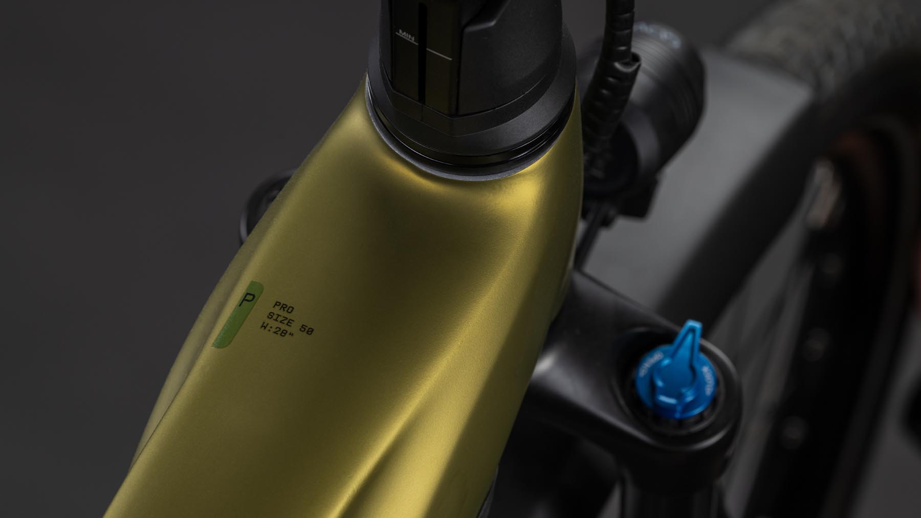 111211Z-Cube-Touring-Hybrid-Pro-800-goldenlime-n-black-2026-EBike-Trekkingrad-Damen-01