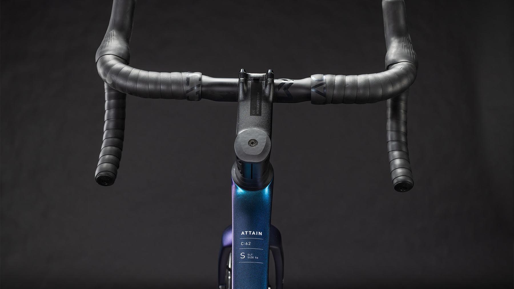 125710-Cube-Attain-C-62-SLT-shiftmint-n-white-2026-Carbon-Rennrad-02