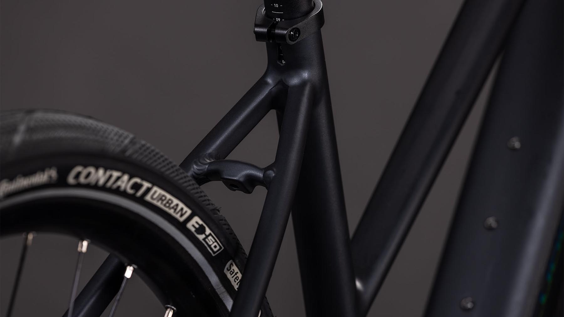 123101Z-Cube-Editor-Hybrid-Pro-400X-coal-n-prism-2026-EBike-Fitnessrad-Damen-03