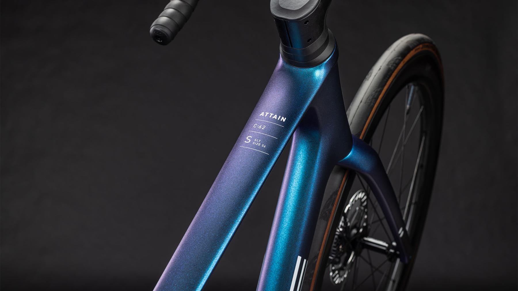 125710-Cube-Attain-C-62-SLT-shiftmint-n-white-2026-Carbon-Rennrad-01