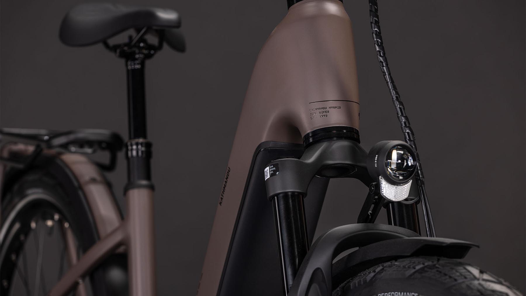 112502E-Cube-Kathmandu-Hybrid-EXC-800-cedar-n-chrome-2026-EBike-Trekkingrad-Tiefeinsteiger-05