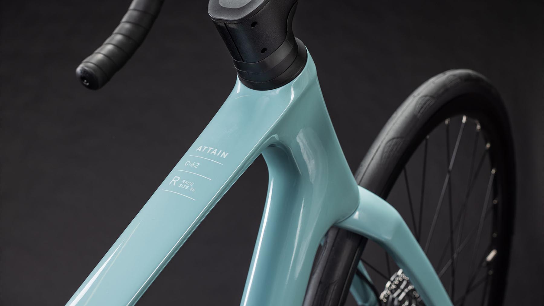 125510-Cube-Attain-C-62-Race-skylightblue-n-cyan-2026-Carbon-Rennrad-01