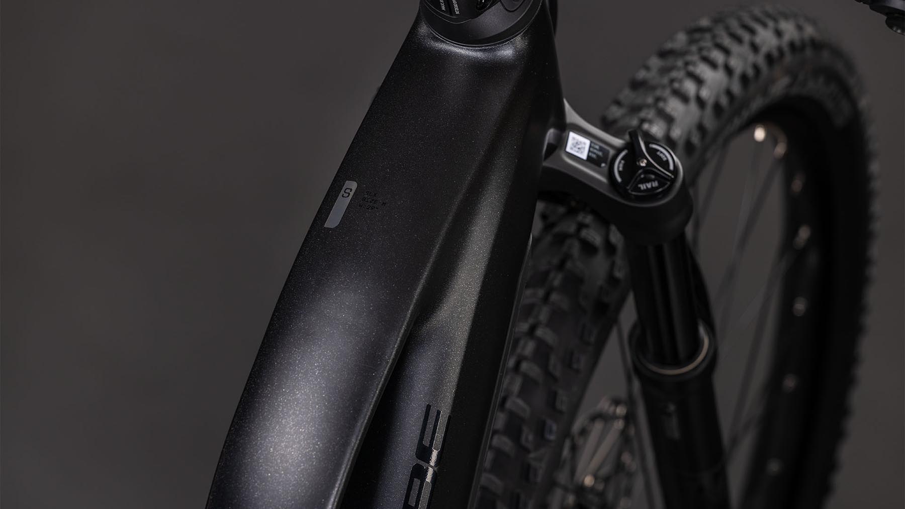 108601Z-Cube-Reaction-Hybrid-SLX-800-silverdust-n-chrome-2026-EBike-Hardtail-Mountainbike-Damen-01