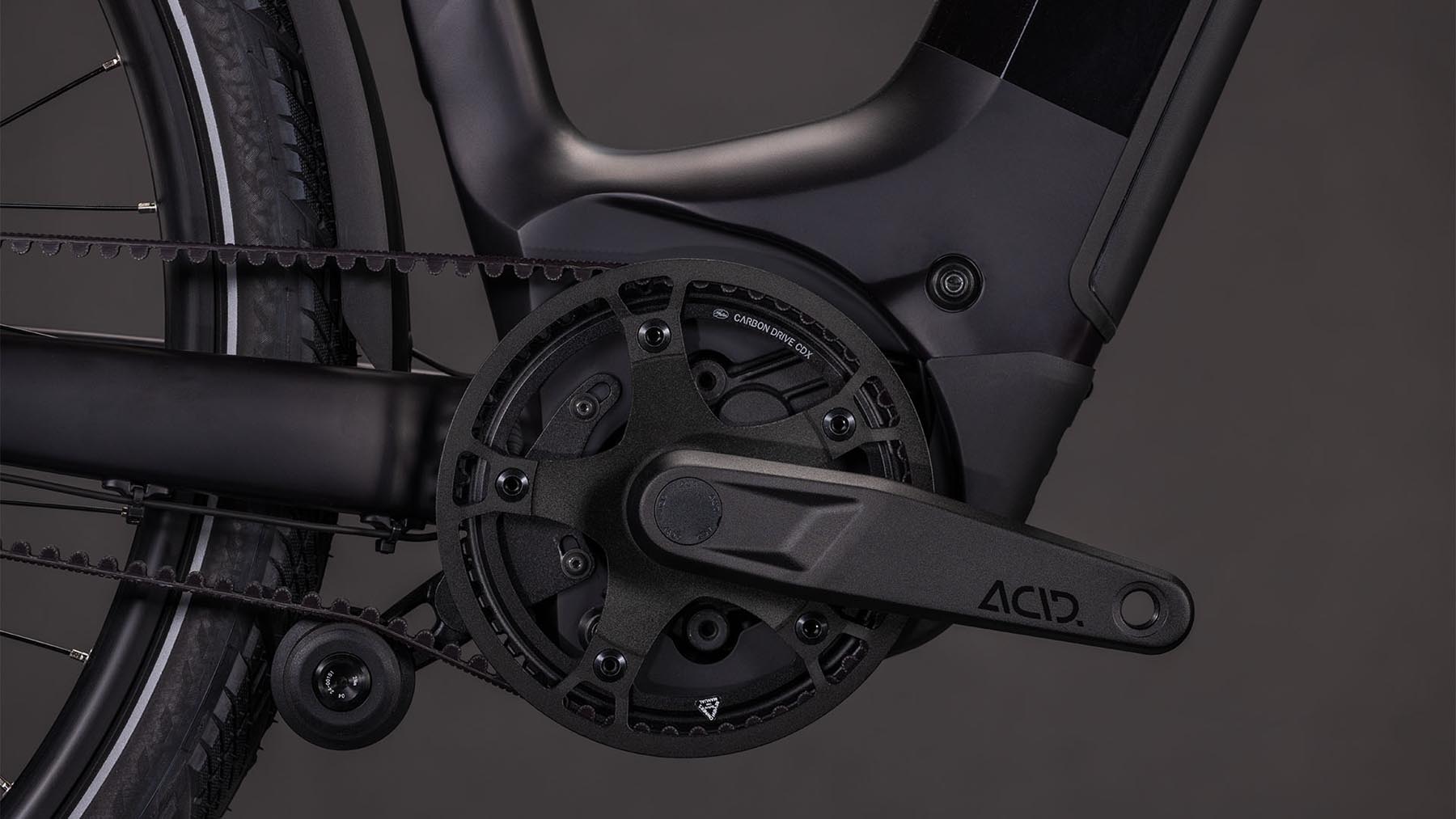 112702E-Cube-Kathmandu-Hybrid-Comfort-SLX-800-solareclipse-n-gold-2026-EBike-Trekkingrad-Tiefeinsteiger-04