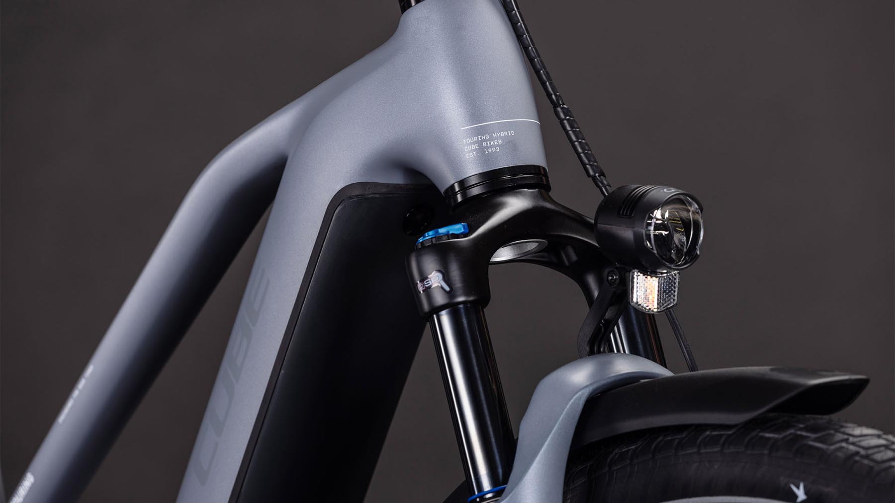 111201Z-Cube-Touring-Hybrid-Pro-800-pearlgrey-n-grey-2026-EBike-Trekkingrad-Damen-05