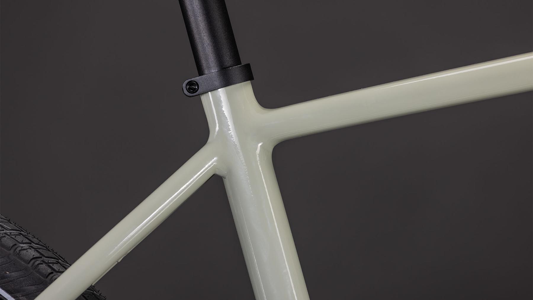 123200-Cube-Editor-Hybrid-SLX-400X-reedbeige-n-chrome-2026-EBike-Fitnessrad-Herren-05