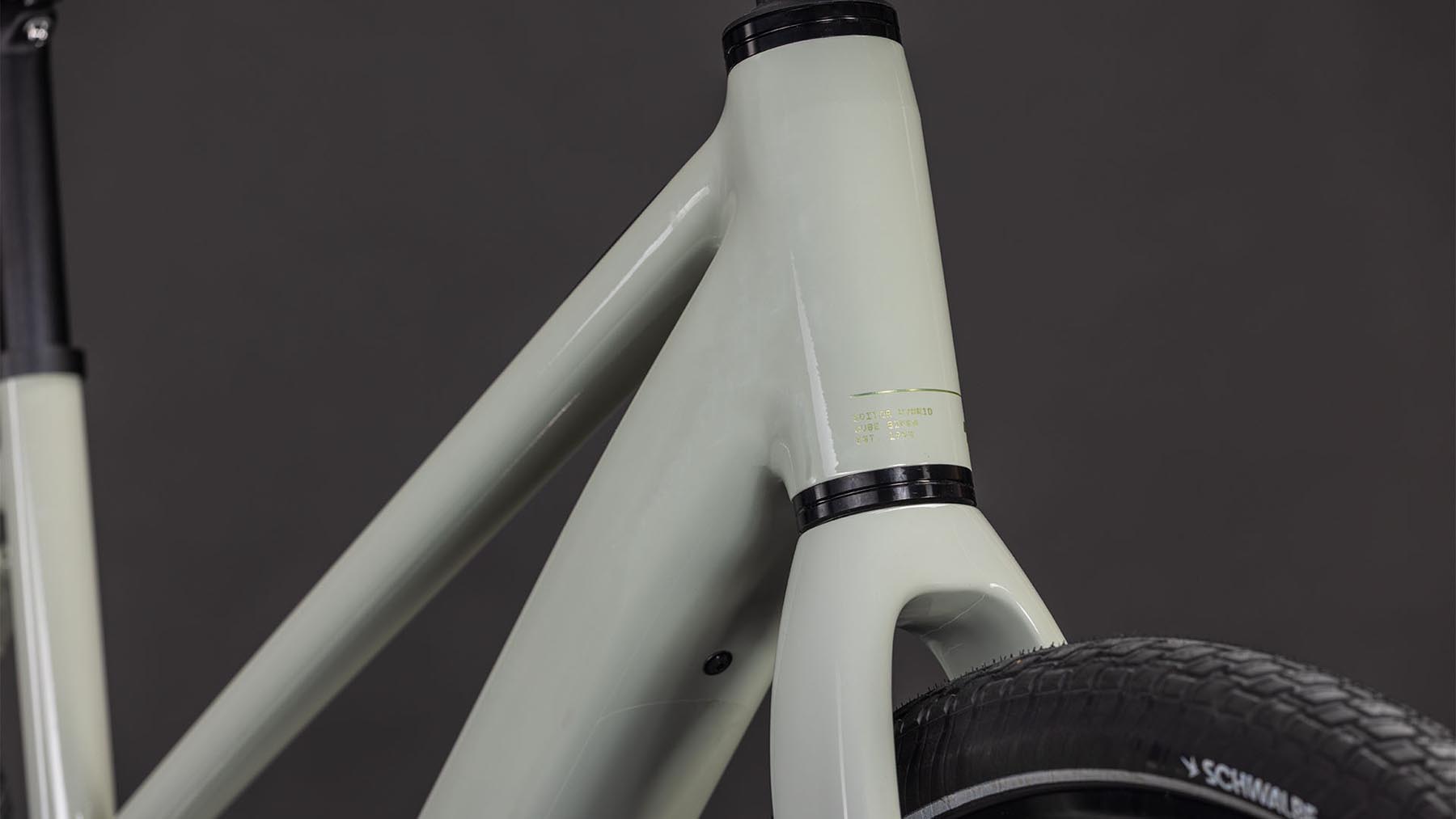 123201Z-Cube-Editor-Hybrid-SLX-400X-reedbeige-n-chrome-2026-EBike-Fitnessrad-Damen-05