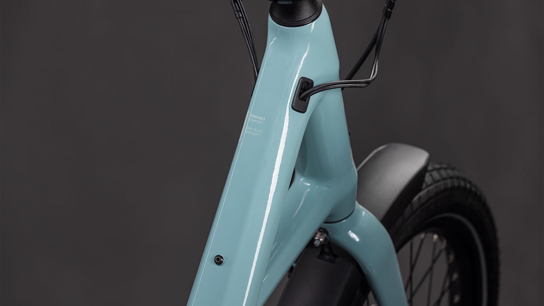 118200-Cube-Compact-Hybrid-Comfort-545-skylightblue-n-blue-2026-EBike-Kompaktrad-01