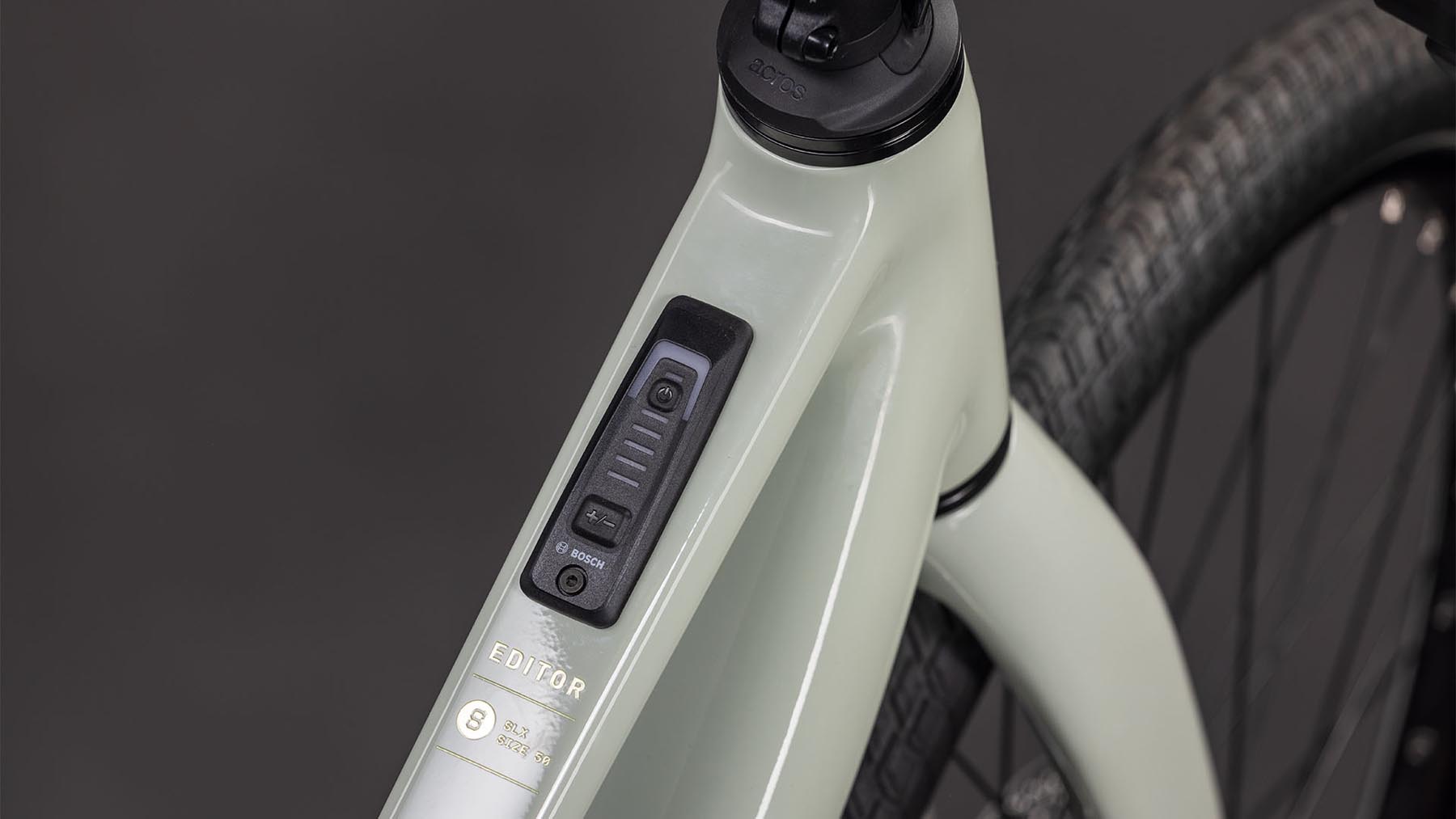 123201Z-Cube-Editor-Hybrid-SLX-400X-reedbeige-n-chrome-2026-EBike-Fitnessrad-Damen-01