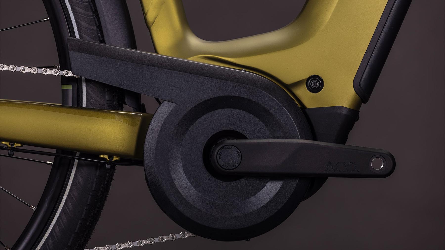 111212E-Cube-Touring-Hybrid-Pro-800-goldenlime-n-black-2026-EBike-Trekkingrad-Tiefeinsteiger-04