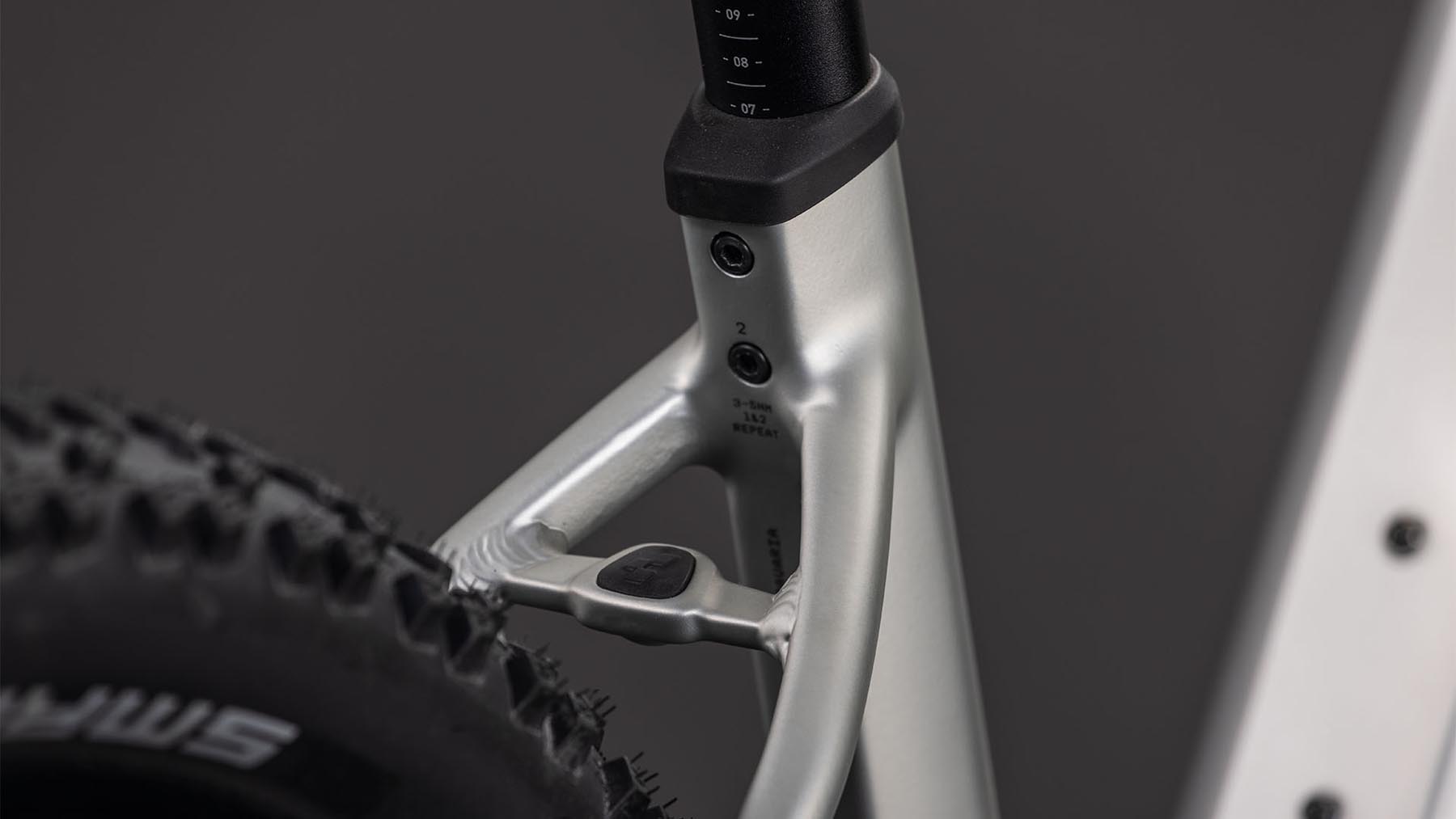 108152E-Cube-Reaction-Hybrid-ONE-800-sleekgrey-n-prism-2026-EBike-Hardtail-Mountainbike-Tiefeinsteiger-03