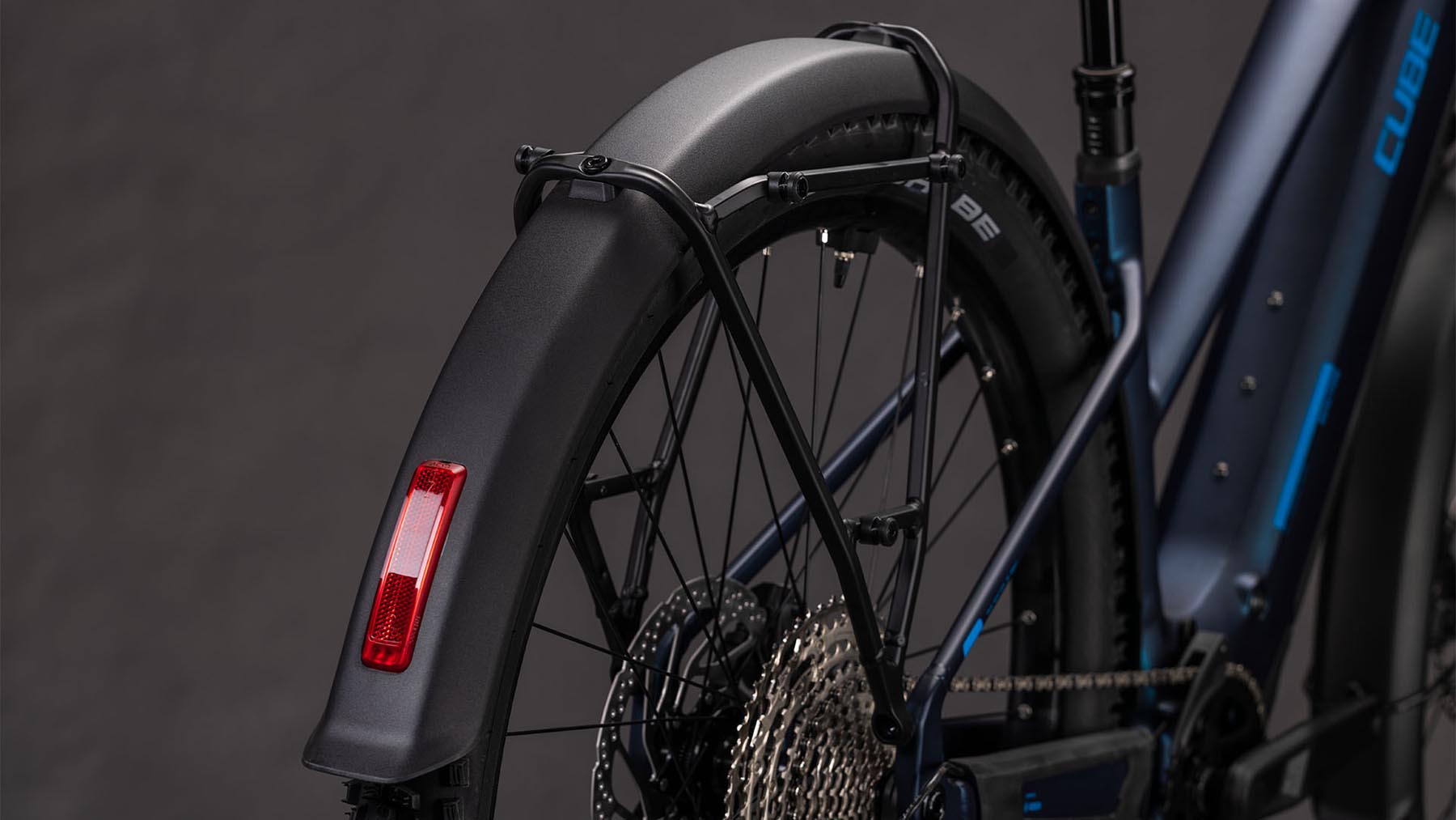 108331Z-Cube-Reaction-Hybrid-Pro-800-FE-nebular-n-dazzle-2026-EBike-Hardtail-Mountainbike-Damen-03