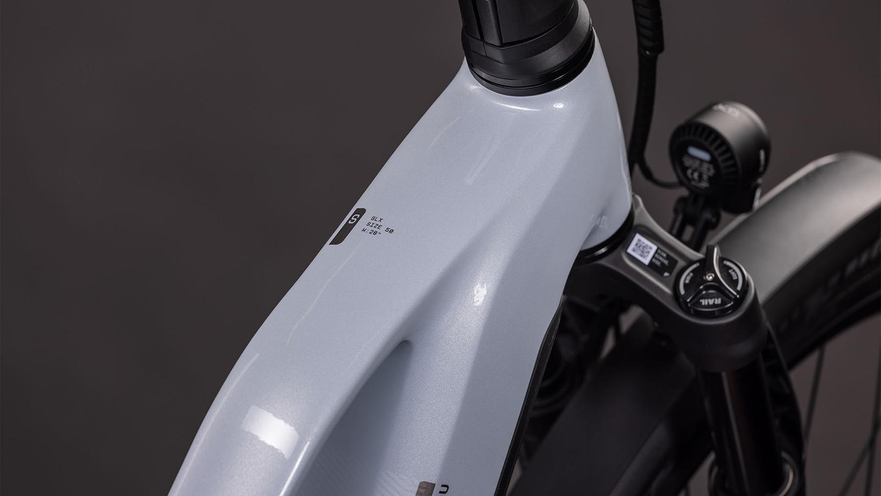 112611Z-Cube-Kathmandu-Hybrid-SLX-800-foggrey-n-grey-2026-EBike-Trekkingrad-Damen-01