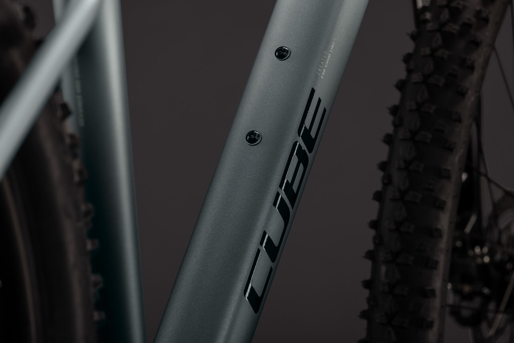 1140200-Cube-Aim-Pro-grey-n-black-2027-03