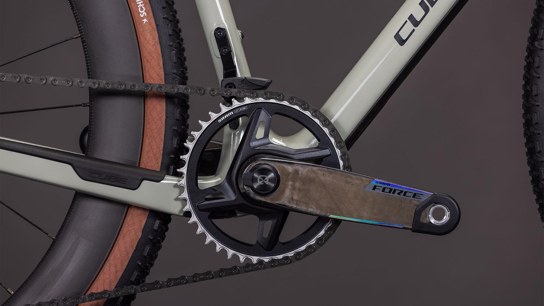 130500-Cube-Nuroad-C-62-SLX-reedbeige-n-chrome-2026-Gravel-Bike-03