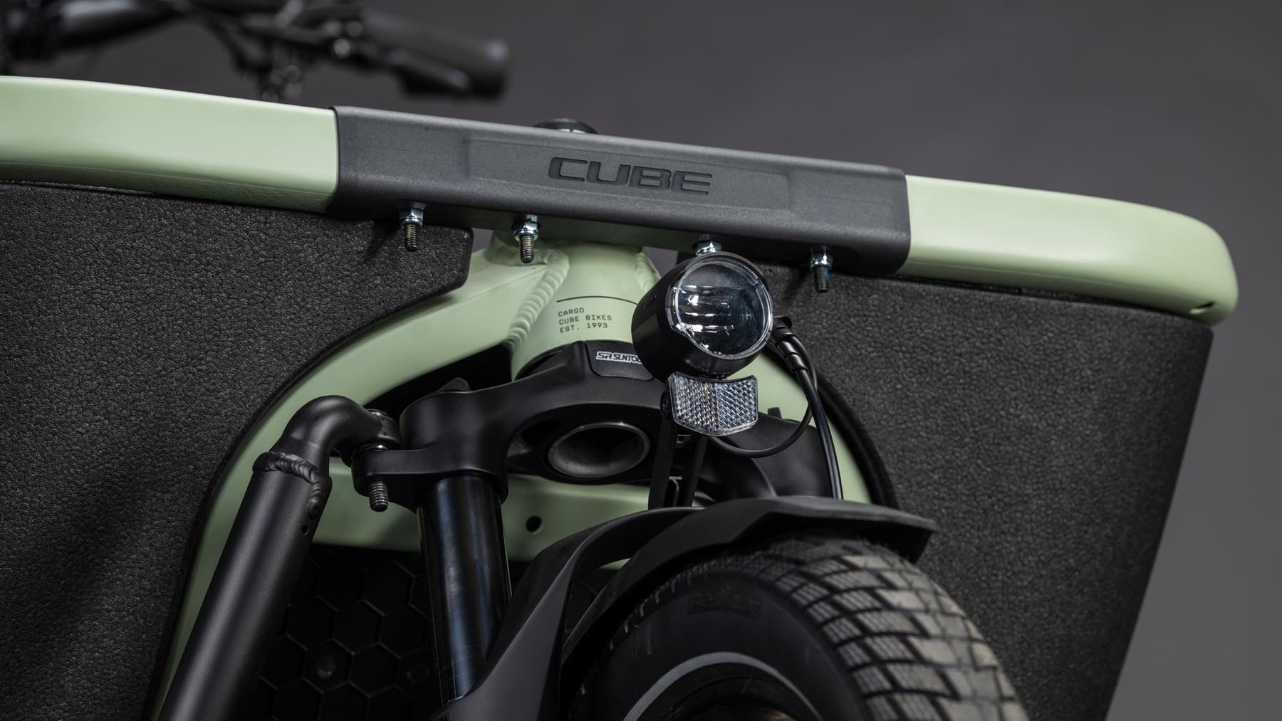 124401-Cube-Cargo-Hybrid-800-pea-n-reflex-2026-EBike-Lastenfahrrad-06